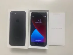 Apple iPhone 7. �/�, 32 ��, ������ ����