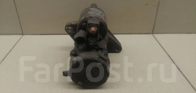 ������� Toyota Yaris 2005-2011 281000J031 ����