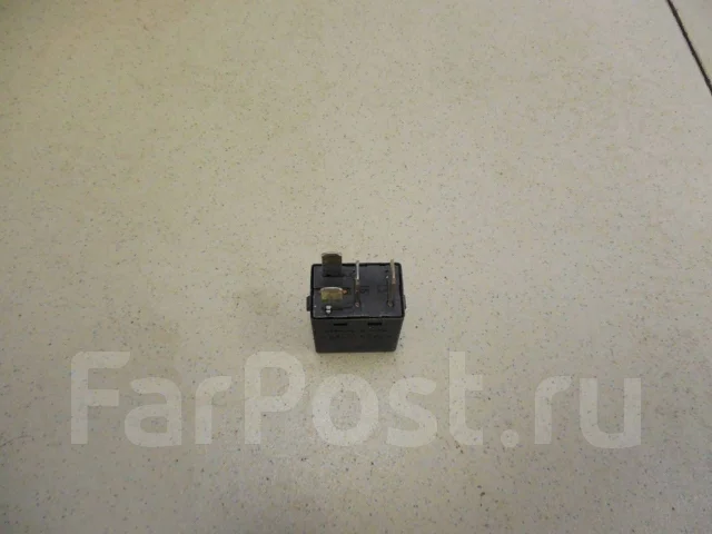���� Mitsubishi Carisma (DA) 1999-2003 MB953382 ����