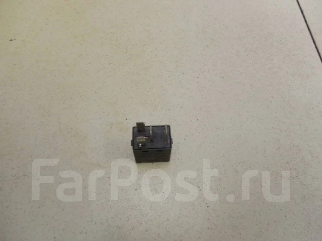 ���� Mitsubishi Carisma (DA) 1999-2003 MB953382 ����