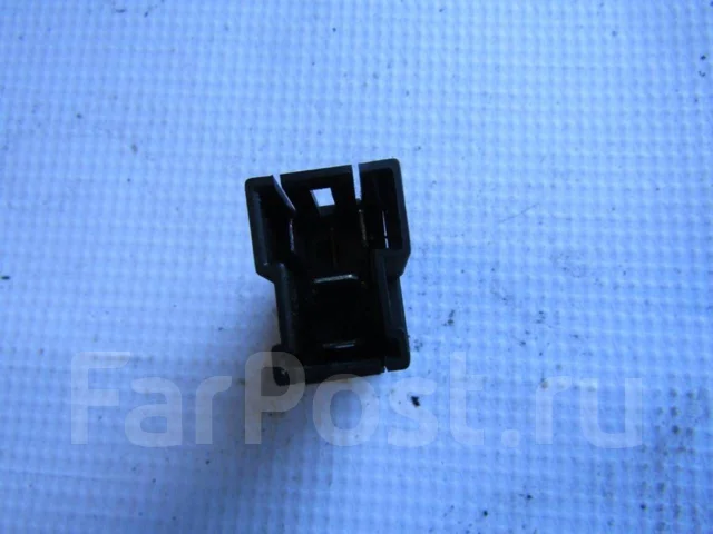 ���� Mitsubishi Carisma (DA) 1999-2003 MB953382 ����