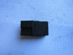 ���� Mitsubishi Carisma (DA) 1999-2003 MB953382 ����