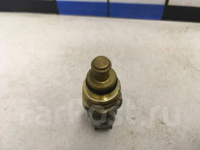 ������ ����������� FORD Focus II 2005-2008 1803883 ����