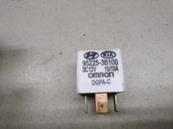 ���� KIA Ceed 2007- 2012 952253B100 ����