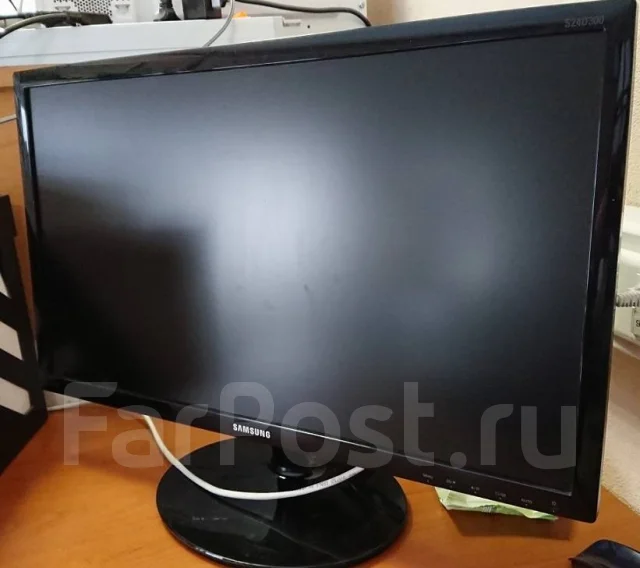 Samsung. 24", ���������� �� (LCD, LED, QLED) ����