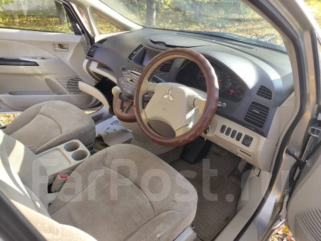 Mitsubishi Grandis. �������, ��������, 2.4 (165��.�.), ������, 277 712����. �� ����