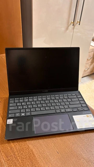 Asus ZenBook. 14", 1,2����, ��� 8 ��, ���� 233���, WiFi: 1, Bluetooth: 1, ����������� �� 6��. ����