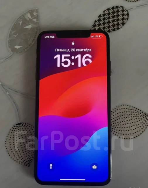 Apple iPhone. �/�, 64 ��, �����, 4G LTE ����
