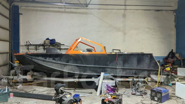 Tundraboats. 2022 ���, ����� 5��., ��������� ������������, 255��.�., ������ ����