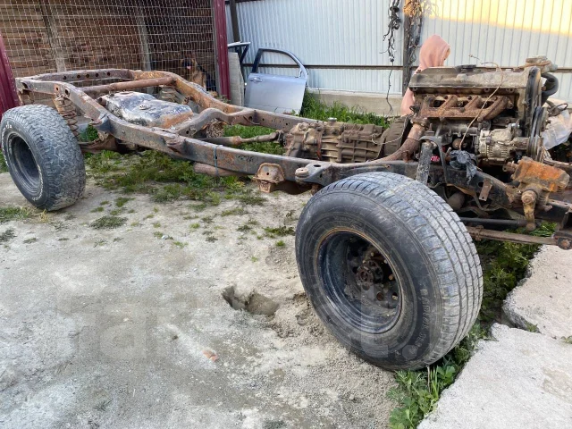 Toyota Hilux Pick Up. LN65, 2L ����