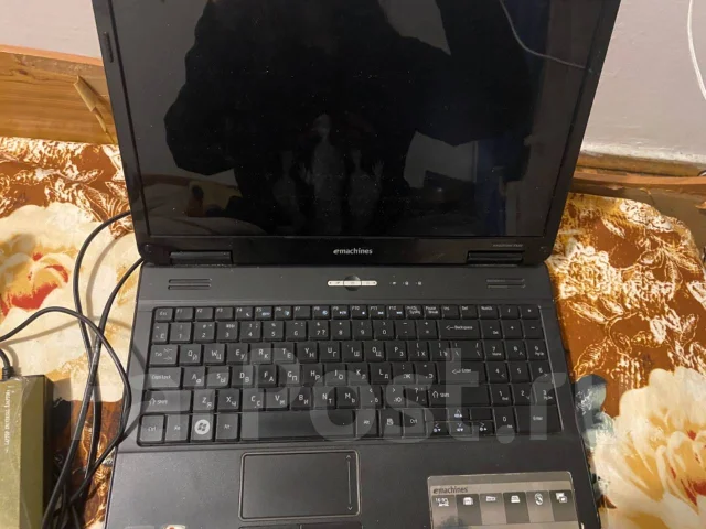 eMachines E630 ����