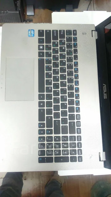 Asus N56VB. 15.6", 2,6����, ��� 6 ��, ���� 750���, WiFi: 1, Bluetooth: 1, ����������� �� 1��. ����