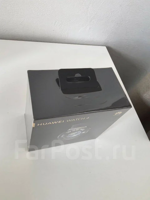 Huawei Watch 4. GPS, NFC, SIM-�����, IP68 ����