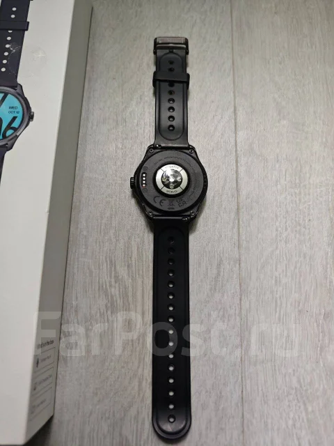 TicWatch Pro. GPS, NFC, IP68 ����