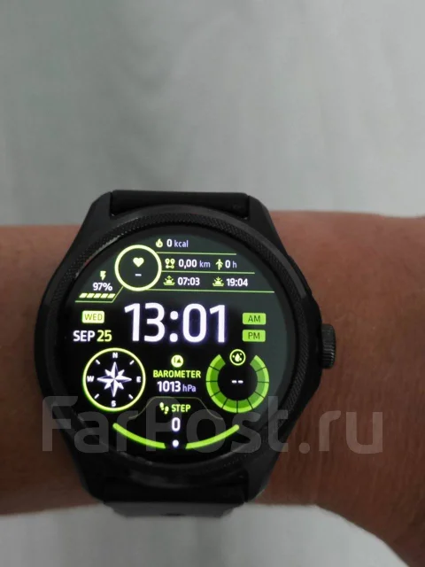 TicWatch Pro. GPS, NFC, IP68 ����