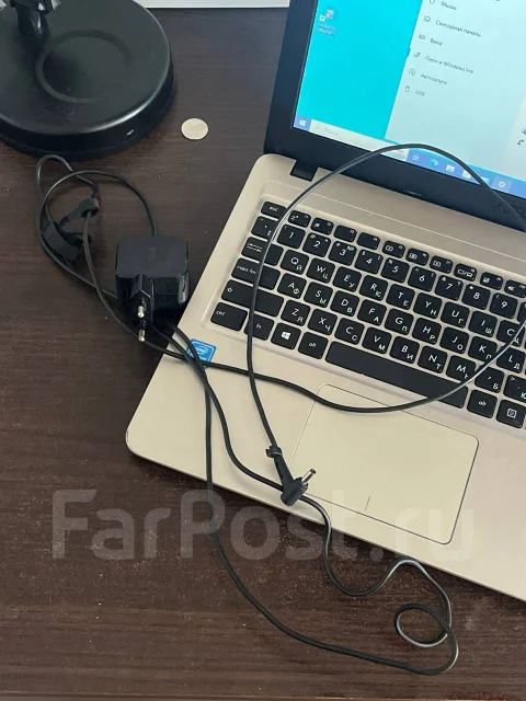 Asus VivoBook Max. 15.6", 1,1����, ��� 4 ��, ���� 500���, WiFi: 1 ����