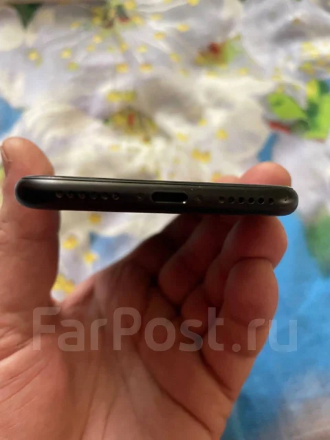Apple iPhone SE 2020. �/�, 64 ��, ������ ����