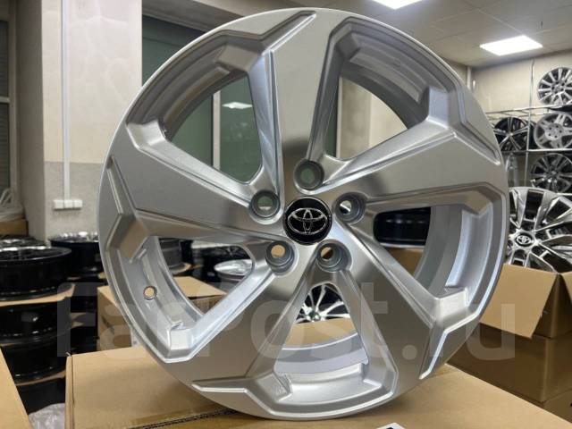 Toyota. 7.0x18", 5x114.3, ET35,  60,1. 