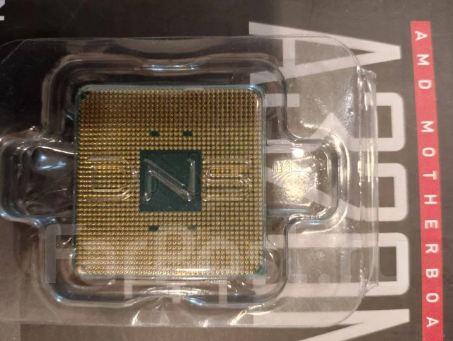 AMD Ryzen 3 Pro 1300 ����
