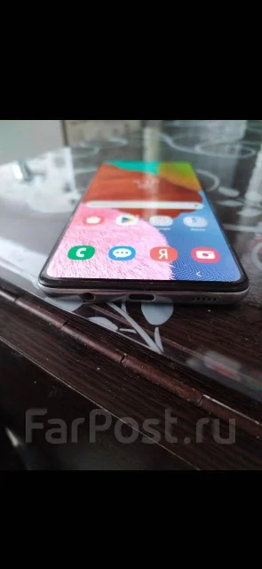Samsung Galaxy A51. �/�, 128 ��, �����, 4G LTE, NFC ����