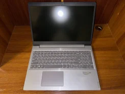 Lenovo IdeaPad L340-15IWL. 15.6", 2,3����, ��� 4 ��, ���� 256���, WiFi: 1, Bluetooth: 1 ����