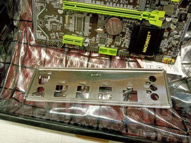 LGA2011 ����