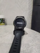 Samsung Gear S3 Frontier. GPS, NFC, IP68 ����