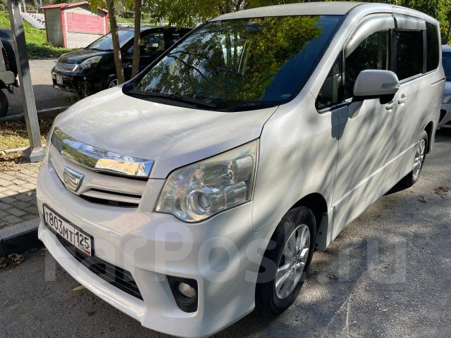 Toyota Noah. ��������, 4wd, 2.0 (155��.�.), ������, 174 000����. �� ����