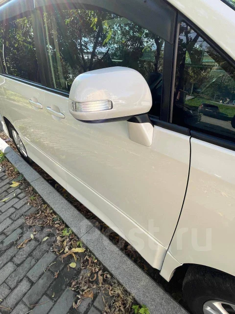 Toyota Noah. ��������, 4wd, 2.0 (155��.�.), ������, 174 000����. �� ����