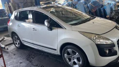 Peugeot 3008. EP6 ����