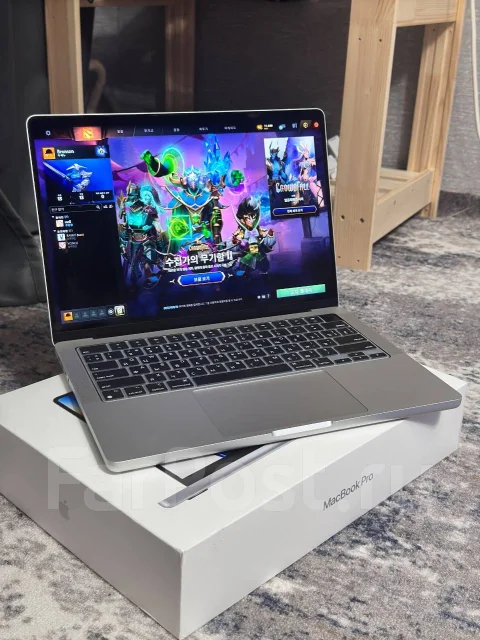 Apple MacBook Pro 14 2021. 14.2", 8����, ��� 16 ��, ���� 512���, WiFi: 1, Bluetooth: 1, ����������� �� 17��. ����
