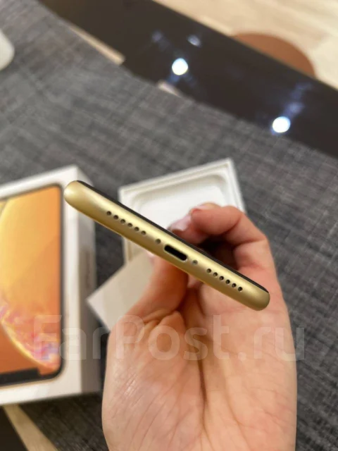 Apple iPhone Xr. �/�, 64 ��, ������, 4G LTE ����