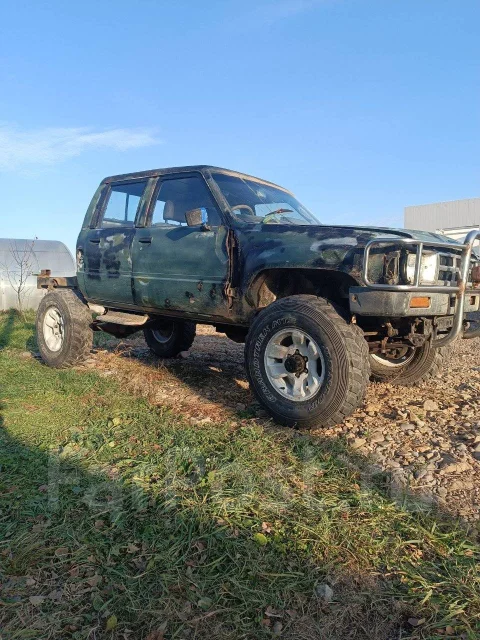 Toyota Hilux. 2L ����