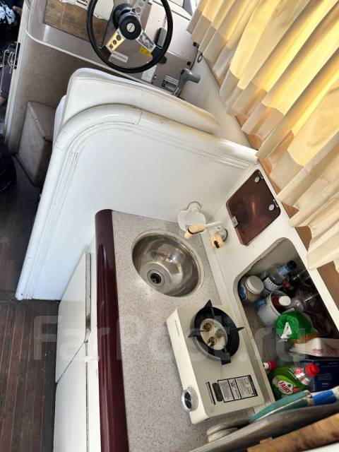 Yanmar. 1994 ���, ����� 8��., ��������� ���������, 250��.�., ������ ����