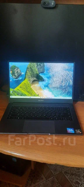 Honor MagicBook 14. 14", 2,1����, ��� 8 ��, ���� 256���, WiFi: 1, Bluetooth: 1, ����������� �� 6��. ����