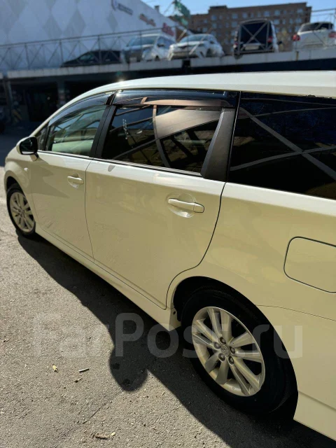 Toyota Wish. ��������, ��������, 1.8 (144��.�.), ������, 146����. �� ����