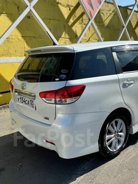 Toyota Wish. ��������, ��������, 1.8 (144��.�.), ������, 146����. �� ����
