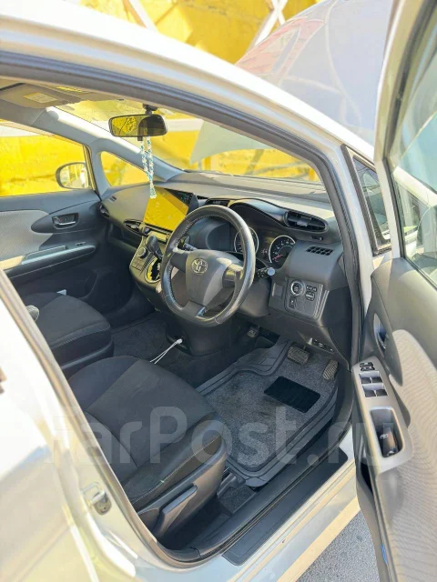 Toyota Wish. ��������, ��������, 1.8 (144��.�.), ������, 146����. �� ����