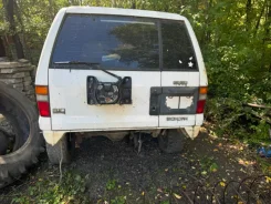 Isuzu Bighorn. UBS69 ����