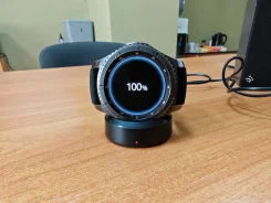 Samsung Gear S3 Frontier. GPS, NFC, IP68 ����