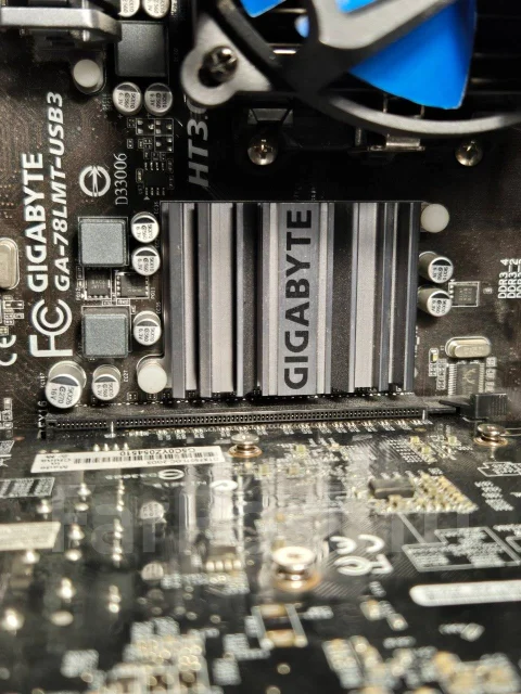 Socket AM3+ ����