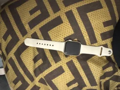Apple Watch SE ����