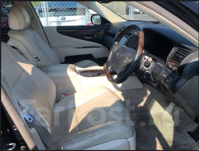 Lexus LS600hL ����