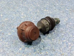 ���� ������������� Mazda Axela, ������ ������ B37F28170 ����