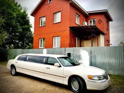 Lincoln Town Car ����