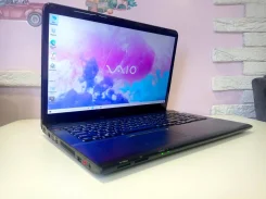 Sony VAIO. 17.3", ���� 400���, WiFi: 1, Bluetooth: 1, ����������� �� 2��. ����