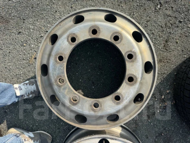 Alcoa. 8.25x22.5", 10x335, ET165, �� 281���. ����