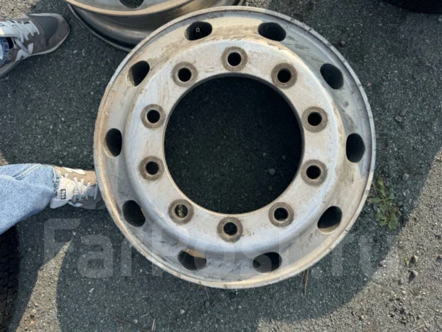 Alcoa. 8.25x22.5", 10x335, ET165, �� 281���. ����