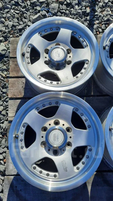 Berg. 7.0x16", 6x139.7, ET20 ����