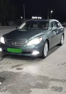Lexus LS460 ����